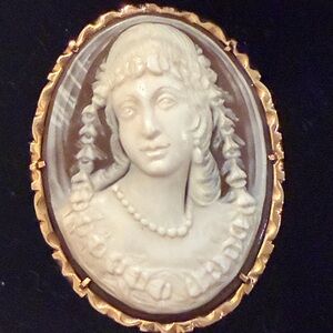 Elegant Gold and Cream Cameo Brooch